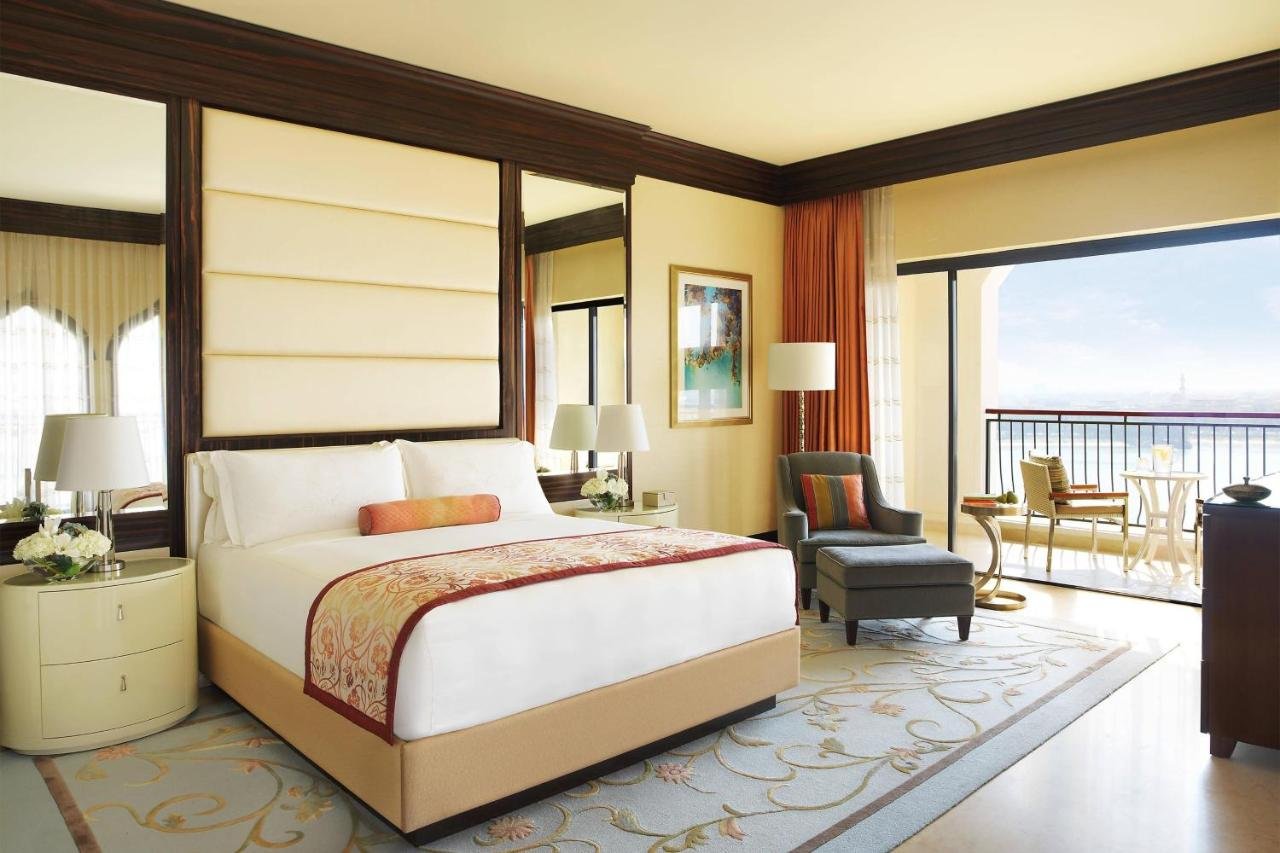  The Ritz-Carlton Abu Dhabi, Grand Canal