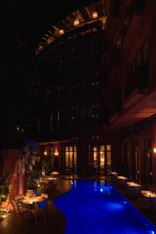 Lounge Pool Nobu Hotel Marrakech At Night
