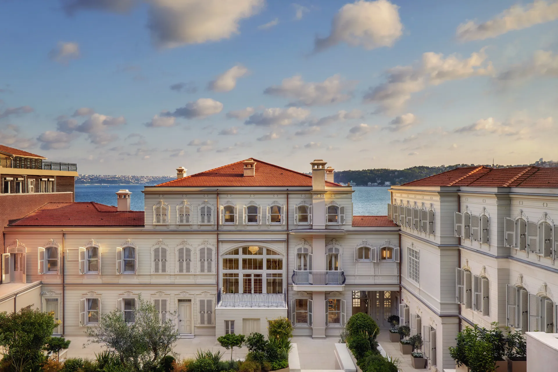 10 Best Luxury Hotels In Istanbul In 2023