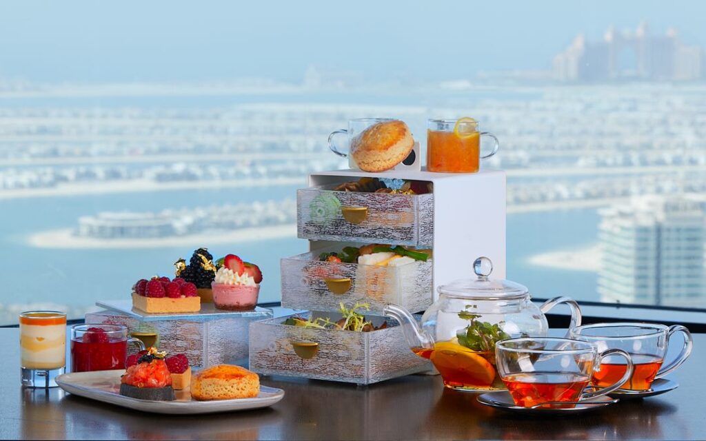  Afternoon Tea In Dubai In Observatory Bar 
&Amp; Grill 