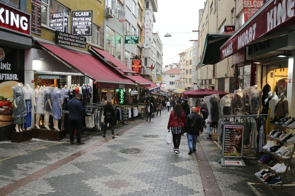 Çilek Sokak Shopping In Istanbul