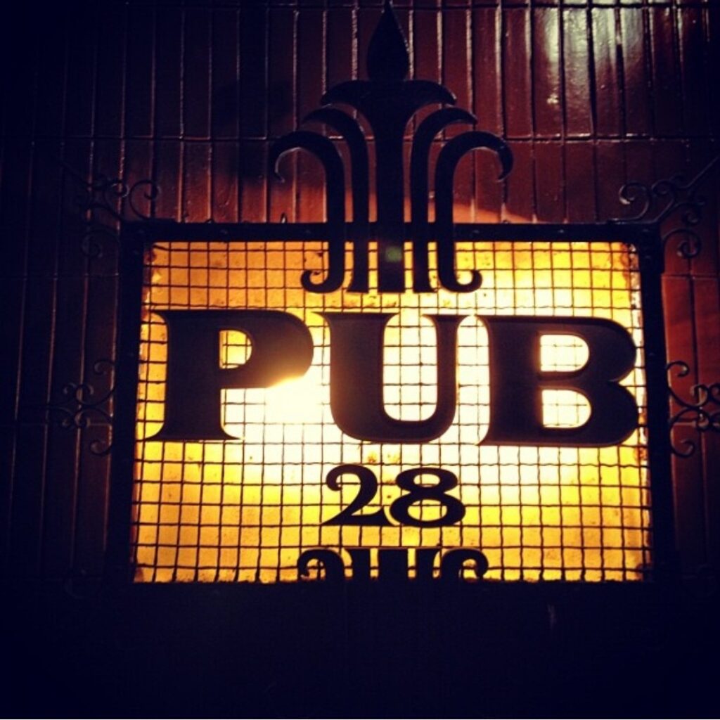 Best Bars In Cairo Pub 28 