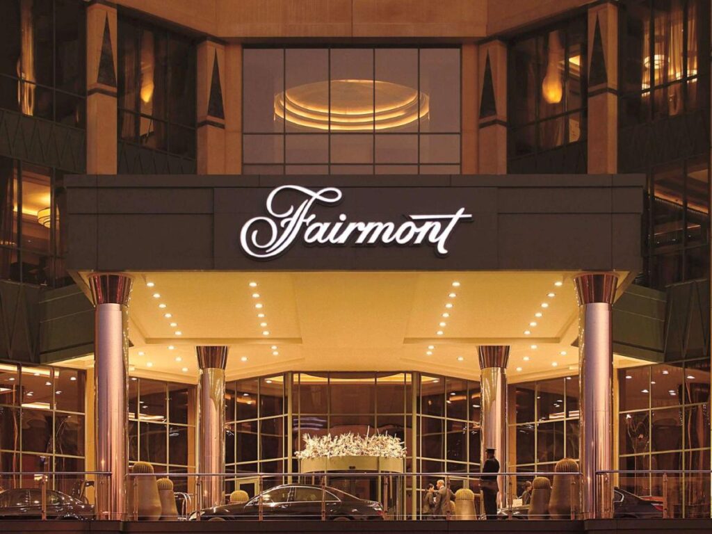 Luxury Hotels In Cairo The Fairmont Nile City