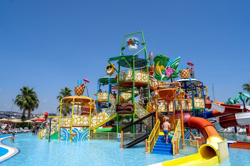 Theme Parks In Istanbul  Marina Aquapark