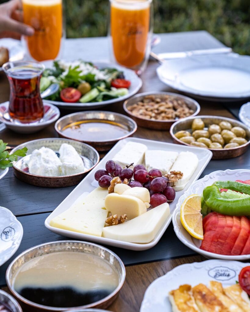 Best Breakfast In Izmir In Emirgan