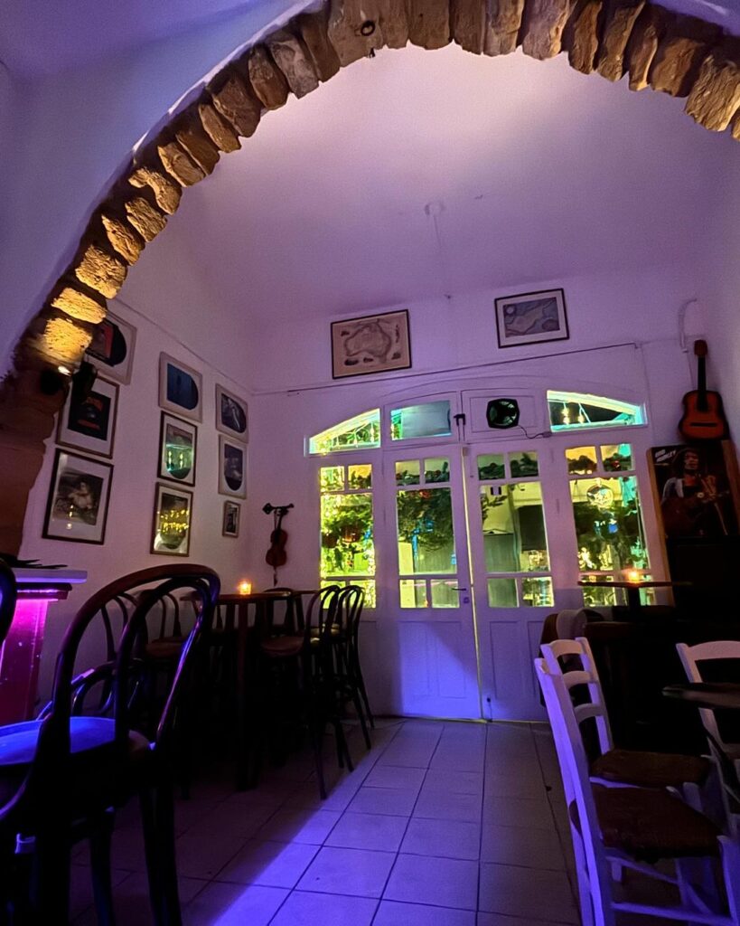 Best Cafes In Nicosia To Dixoro
