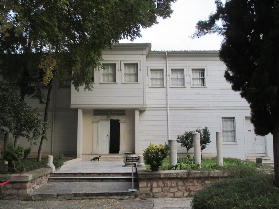  Galata Mevlevi House Museum (Galata Mevlevihanesi Müzesi)
