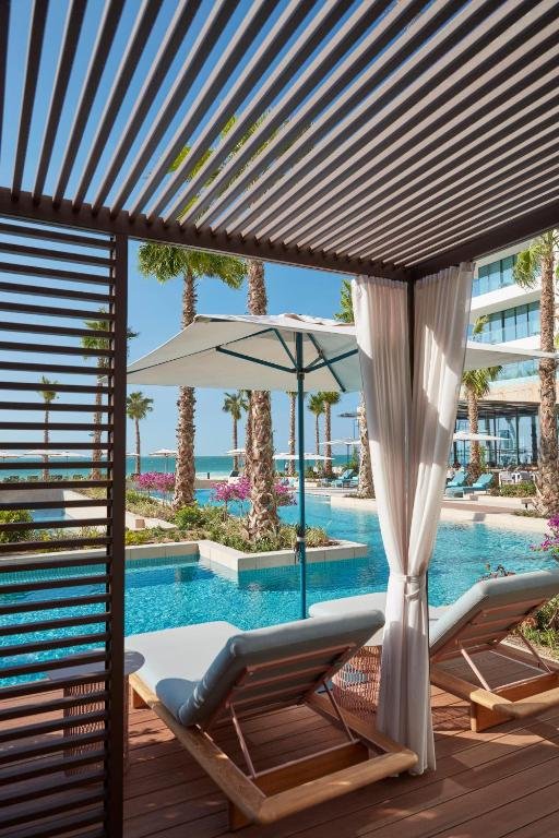 Mandarin Oriental Jumeira Dubai elegant beachfront luxury room