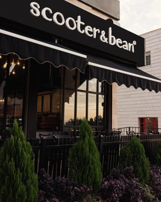 Scooter & Bean Café in Batroun