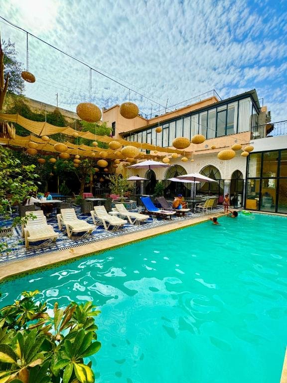 Pool in Palais Shazam in Fez