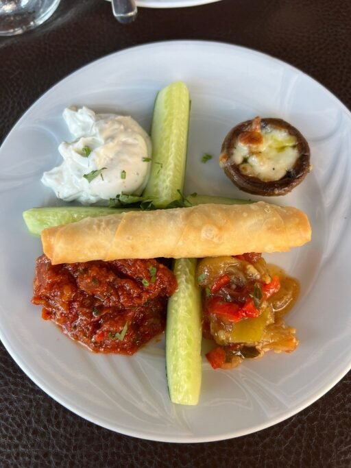 Food in O’yes Restaurant 