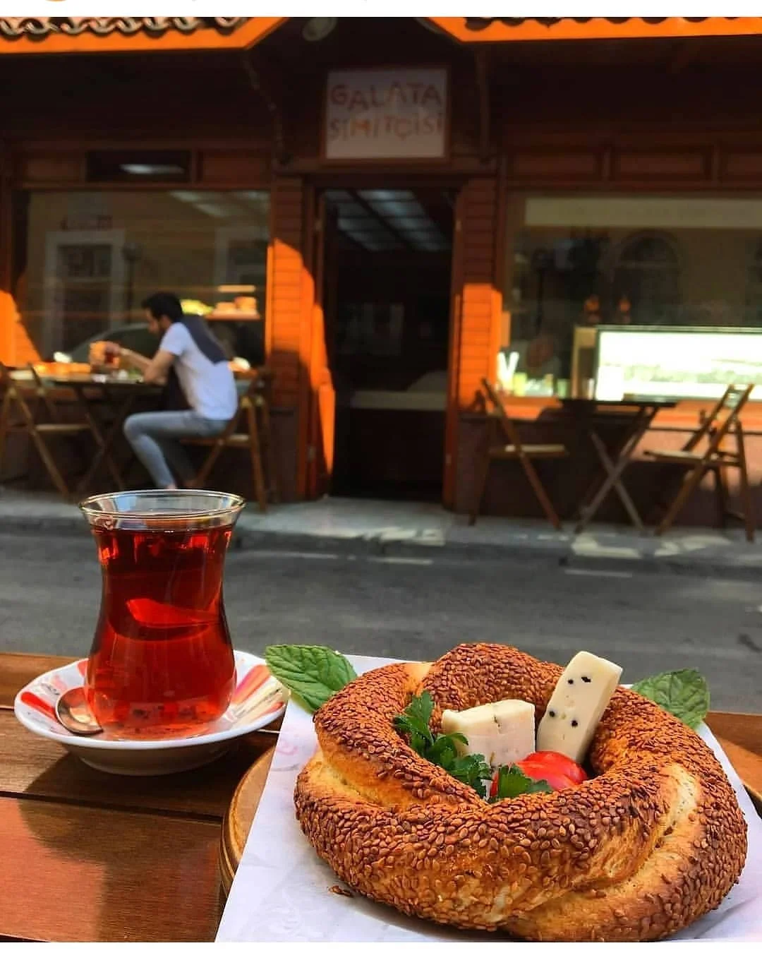 The bagel, “simit,” is Istanbul’s street food classic