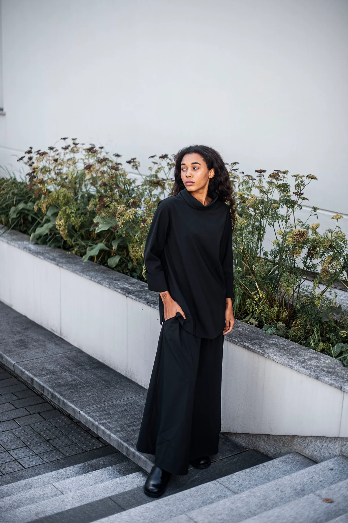 Loose-fitting blouses to wear in Qatar