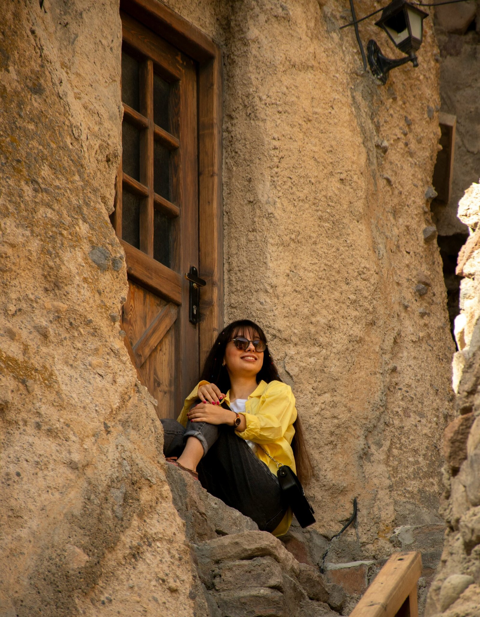 Woman wearing layers in Qatar