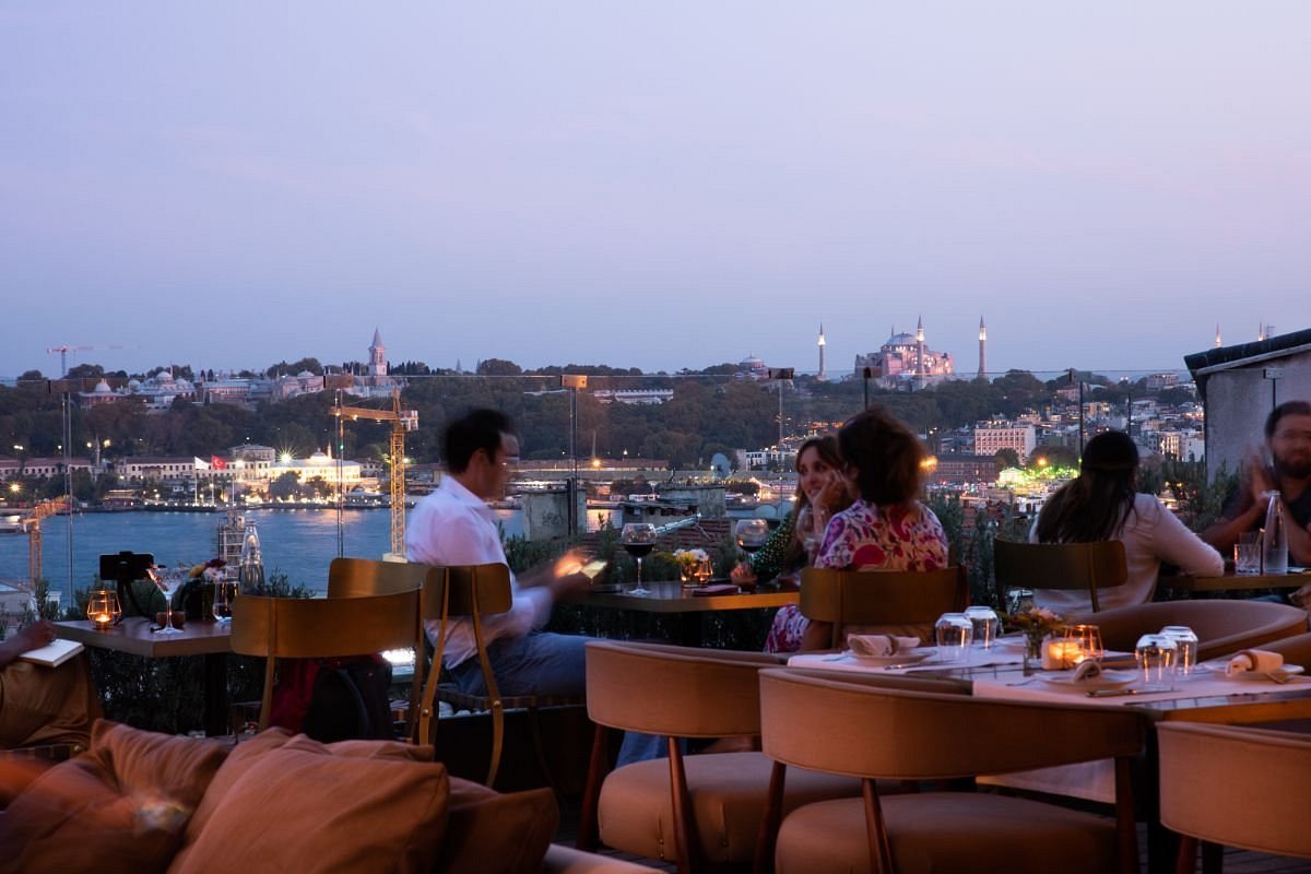 Georges Hotel Galata — rooftop terrace