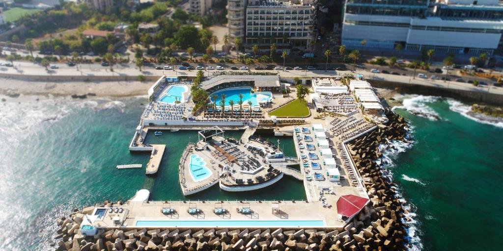 Riviera Hotel and Beach Lounge