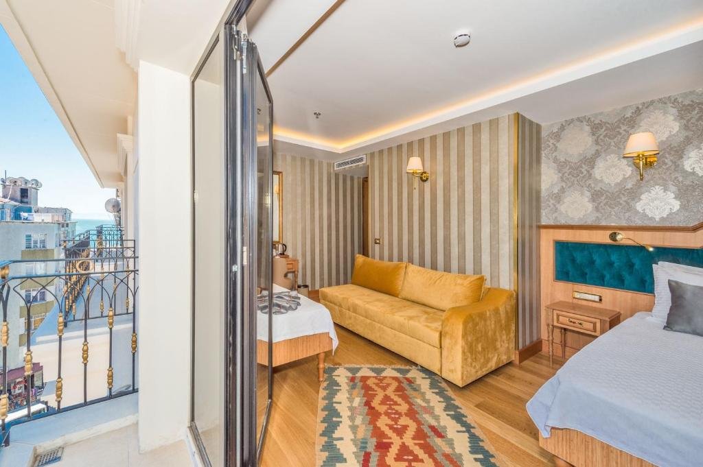 Aprilis Gold Hotel