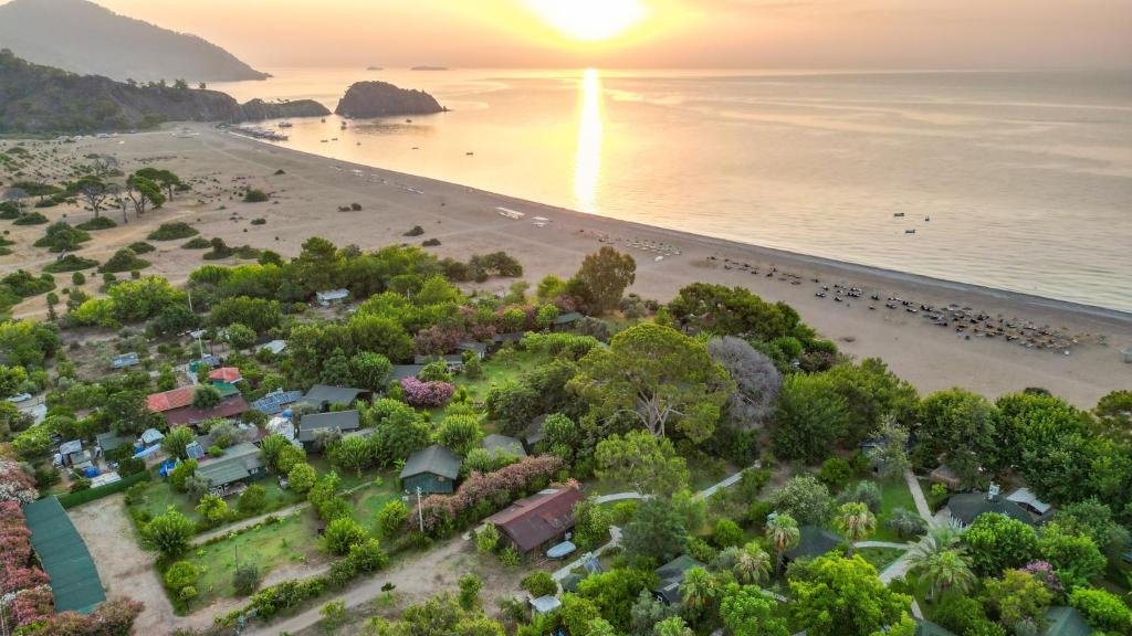 Etenna Beach Bungalows  Antalya