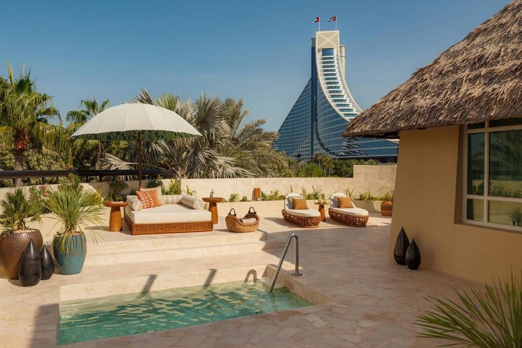 Jumeirah Beach Hotel (Jumeirah)
