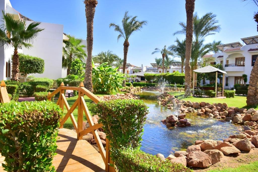 Dive Inn Resort 