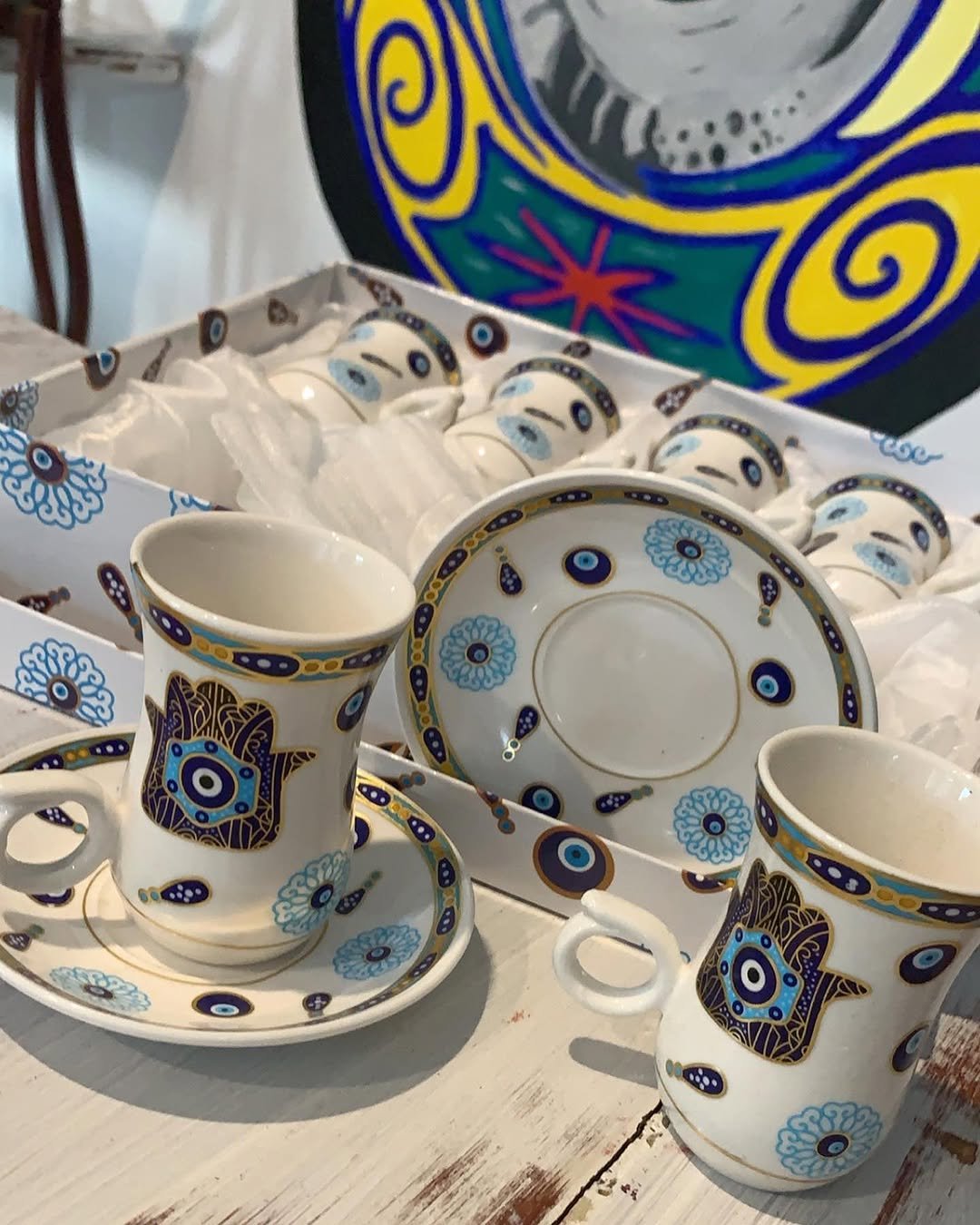Taksim gif shop wit tea sets