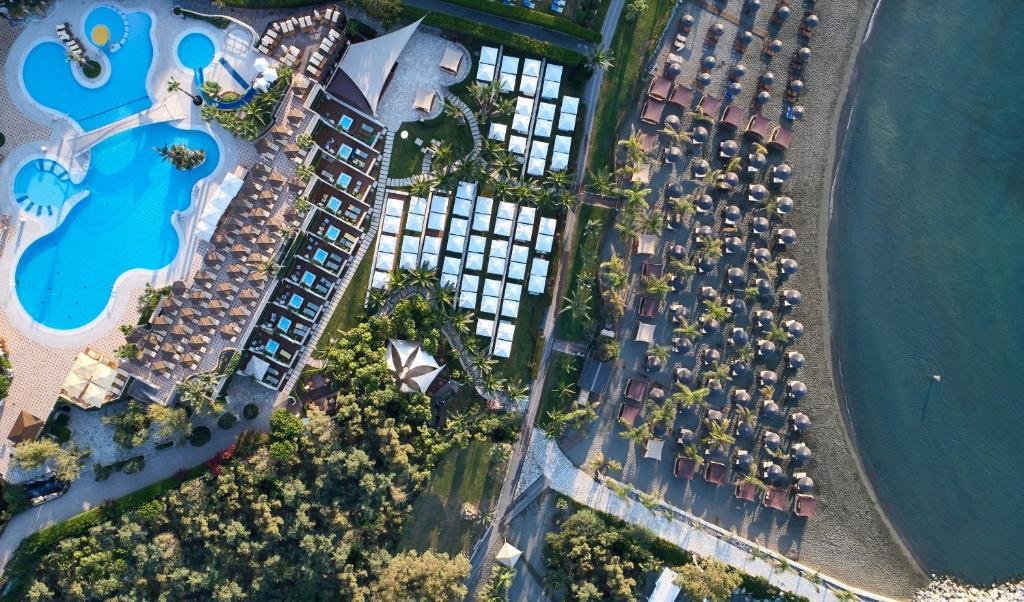 Four Seasons Limassol hotel pool and beachfront luxury setting in Cyprus