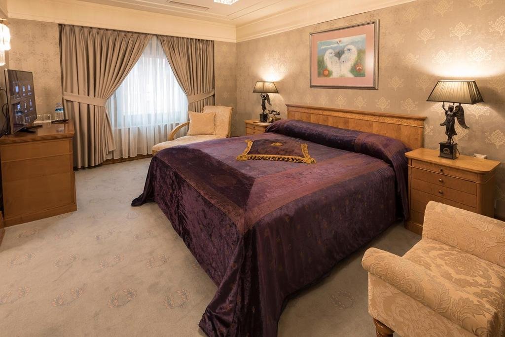 Zorlu Grand Hotel Trabzon room in the city center with classic hotel decor