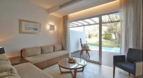 Family Room at Sunrise Pearl Hotel
