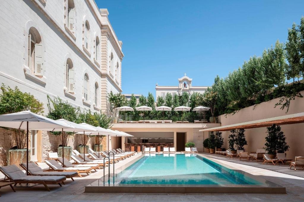 Best Hotel in Tel Aviv