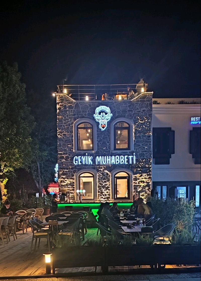 Geyik Muhabbeti