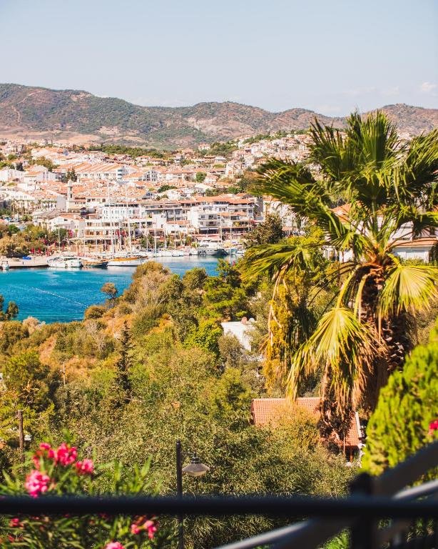 Scenic coastline and quiet coves on the Datça Peninsula near Marmaris