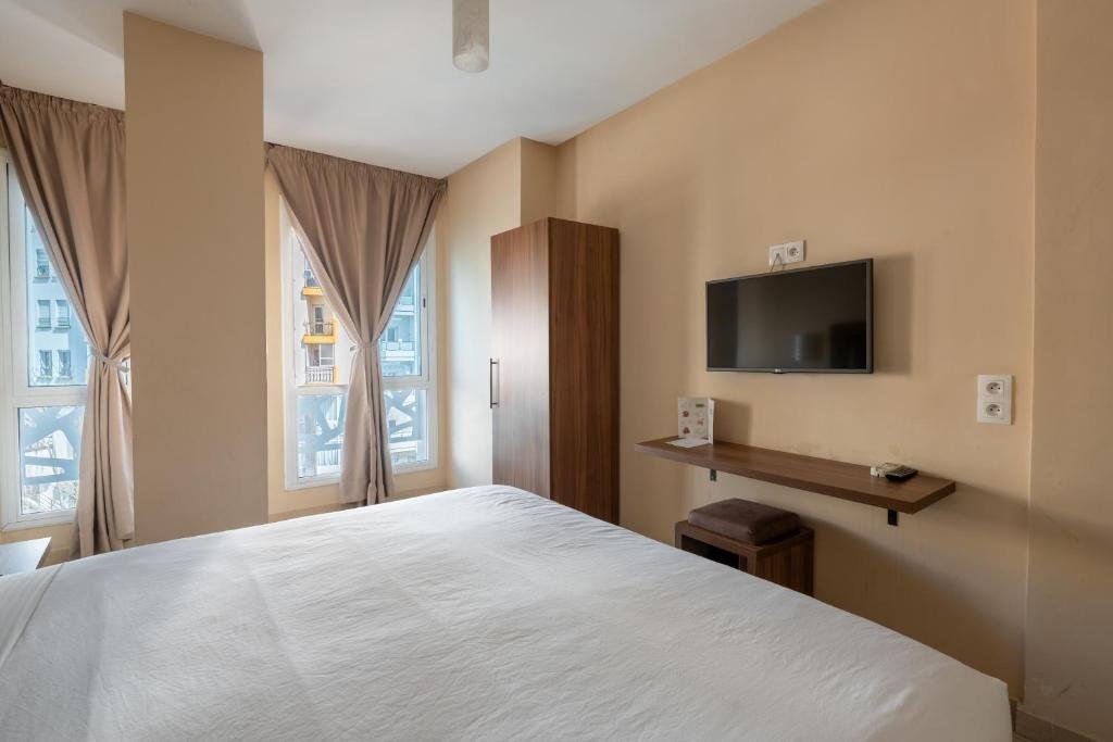 Hotel Étoile du Nord double room with simple Tangier hotel decor