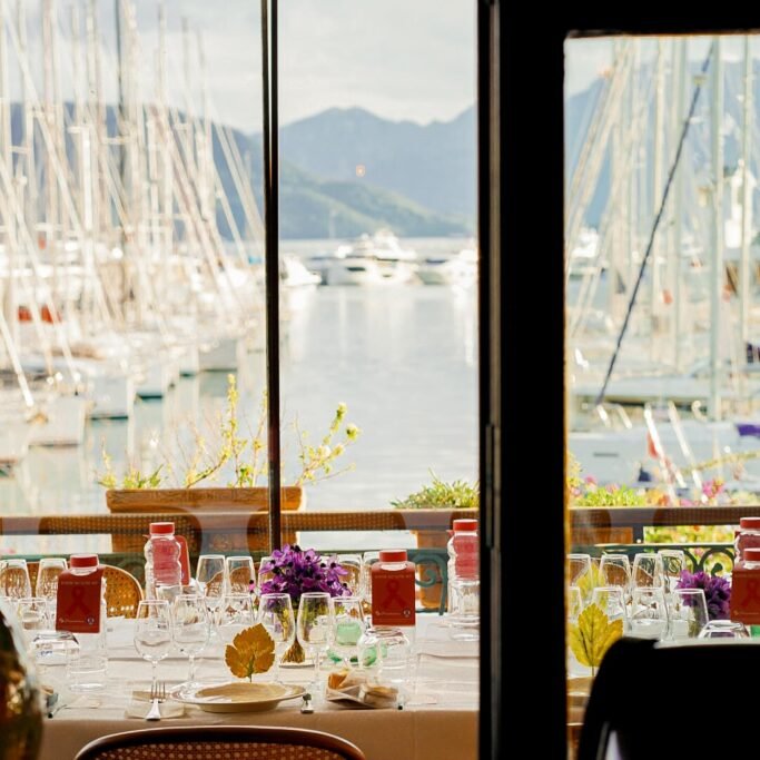 Outdoor dining at Pineapple Restaurant in Marmaris Marina