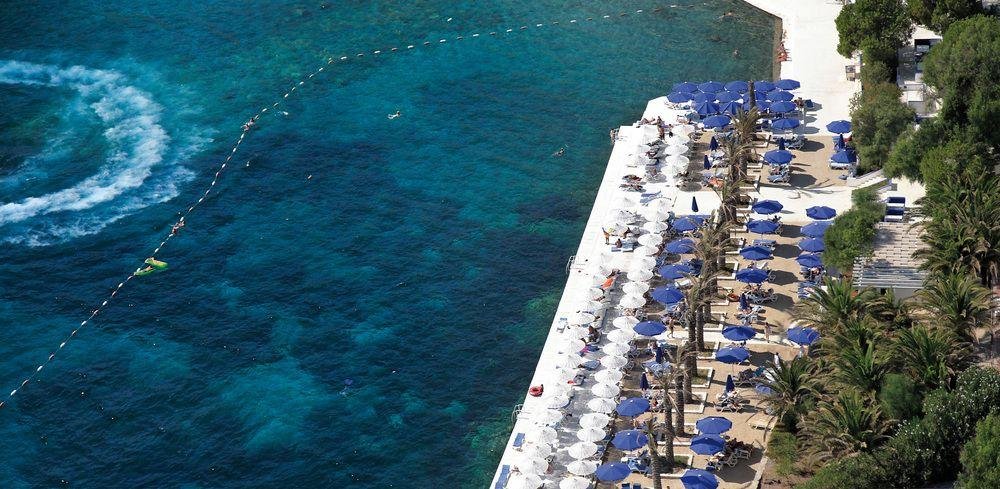 Bodrum Bay in Karaburun with clear water and beach facilities