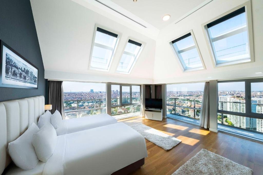 Radisson Residences Avrupa TEM Istanbul bedroom with apartment-style comfort