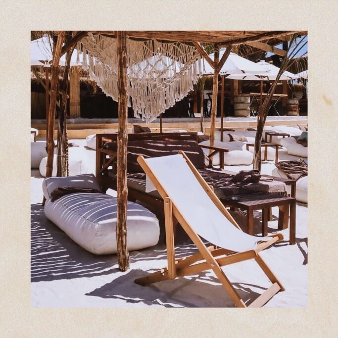 Boheme Beach in Ovacık Çeşme with boho decor and sandy beach