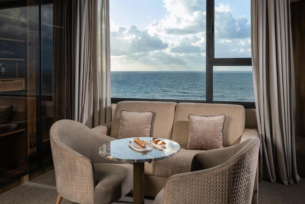 Idou Malabata Beach and Spa elegant room with balcony in Tangier