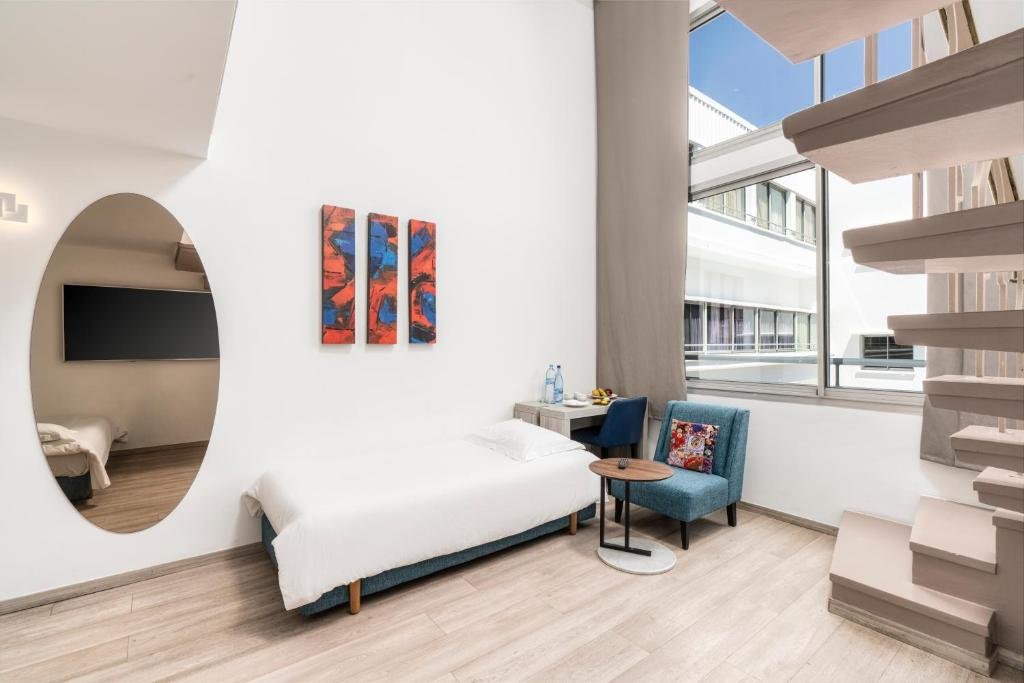 Marina Bay City Center Tangier modern hotel room near the seafront