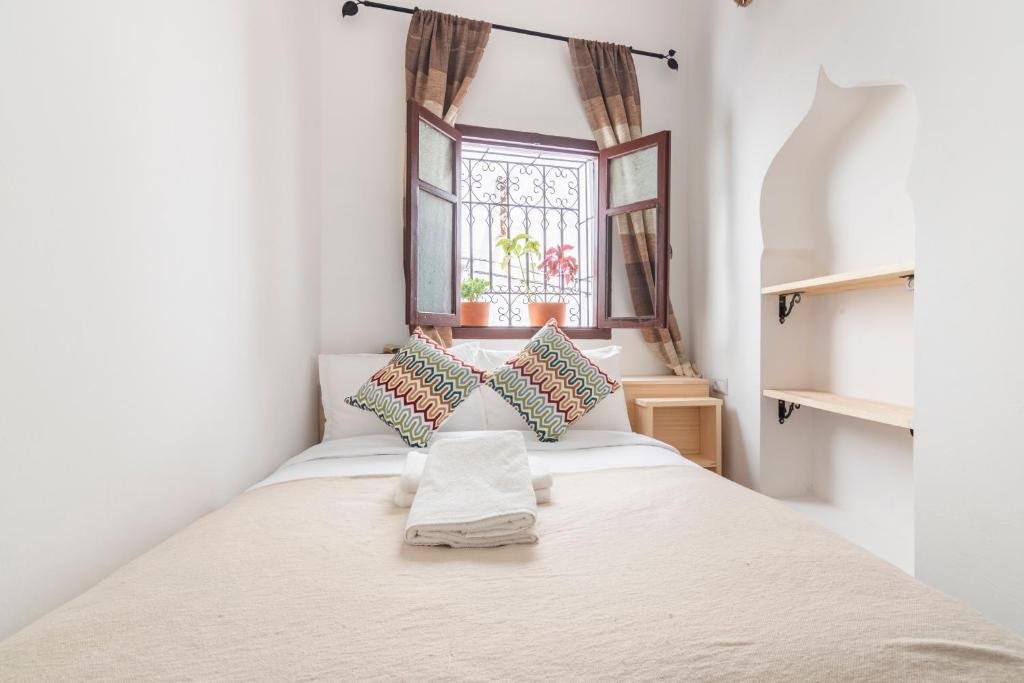 Casa al Captane Tangier Medina room with traditional Moroccan details