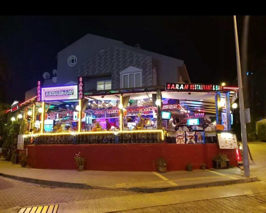 Casual family restaurant setting at Sarah’s Restaurant and Fun Pub in Marmaris