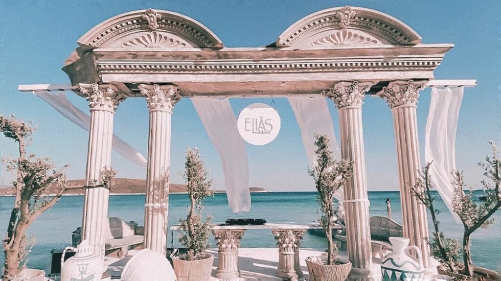 Elias Beach in Alaçatı Çeşme with Greek-inspired seaside atmosphere