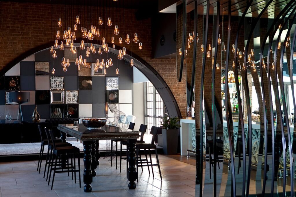 No. 4 Restaurant Bar Lounge in Ankara with elegant fine dining interior and stylish table setting