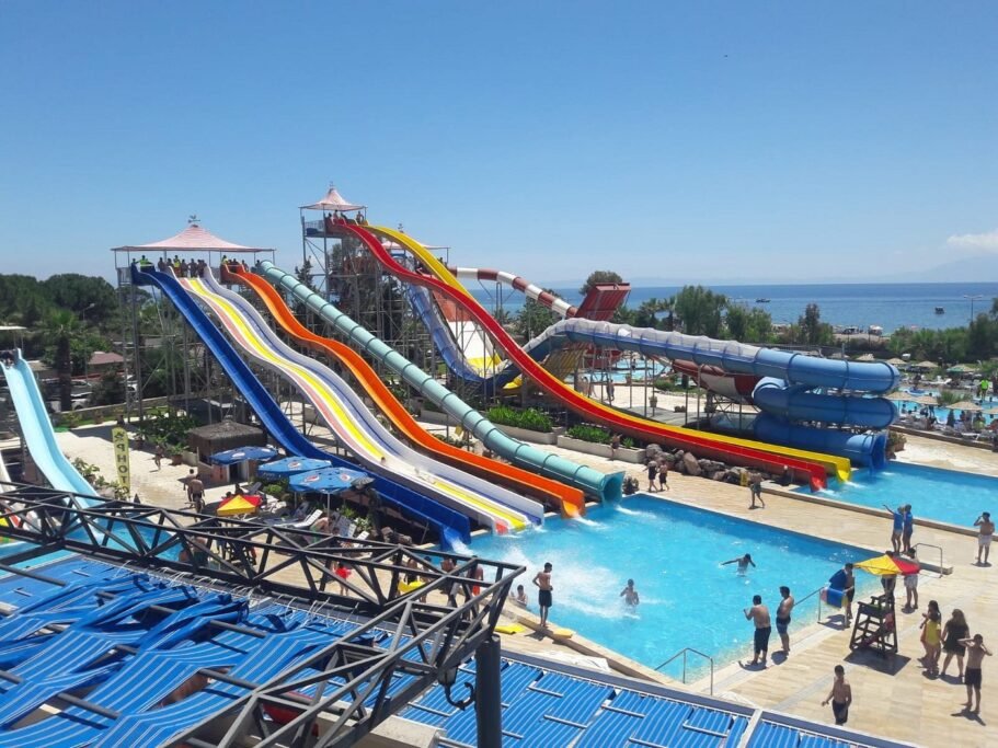 Water slides and pools at Gumuldur Yali Castle Aquapark