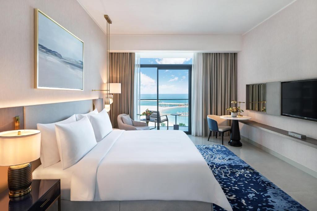 Address Beach Resort Bahrain – Best for Easy Family Entertainment